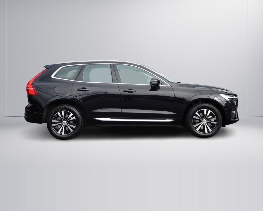 Volvo XC 60 T6 Recharge AWD Core (3)