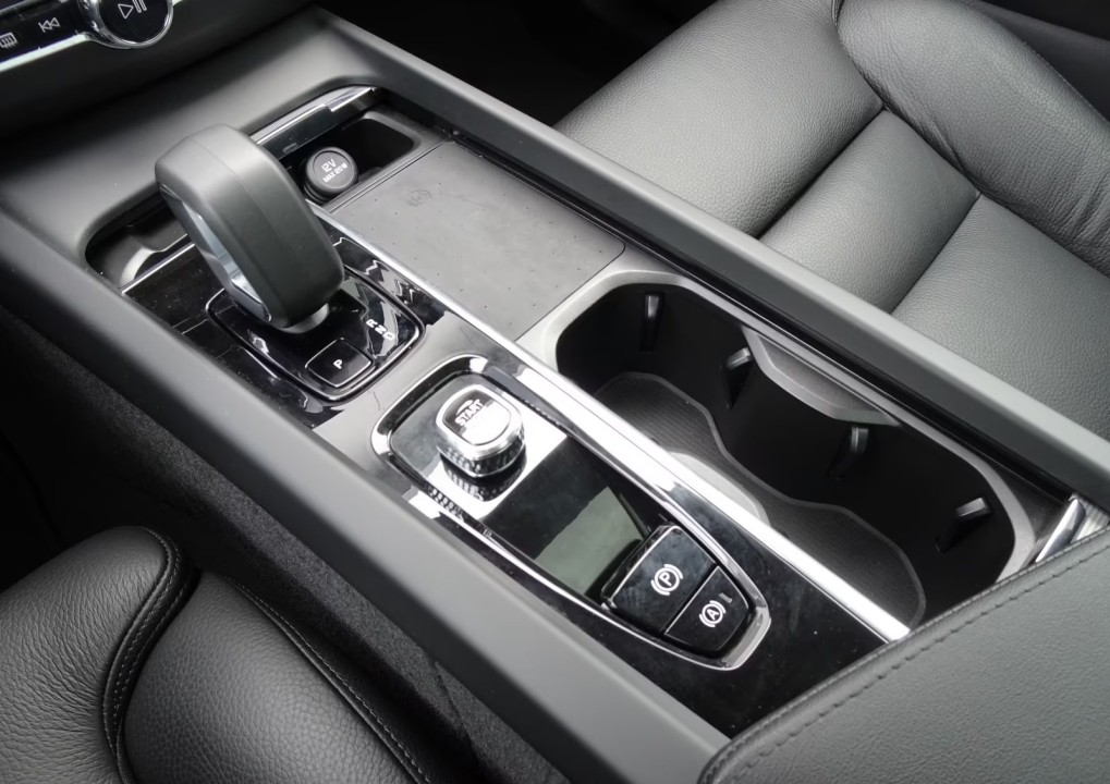 Volvo XC 60 T6 Recharge AWD Core - foto 14