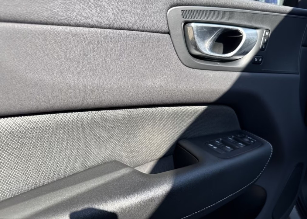 Volvo XC 60 T6 Recharge AWD R-Design - foto 13