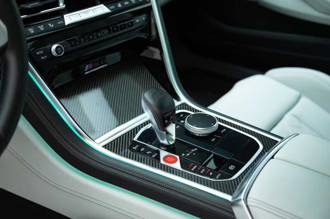 BMW M8 Competition - foto 11