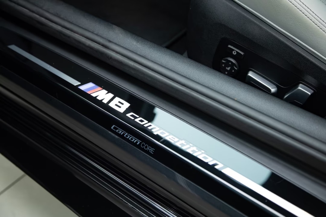 BMW M8 Competition - foto 20