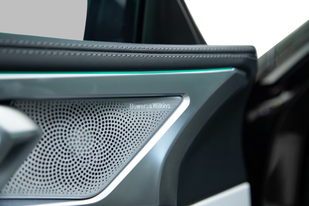 BMW M8 Competition - foto 18