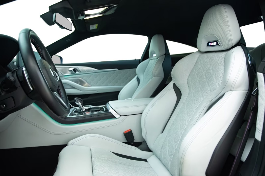 BMW M8 Competition - foto 7