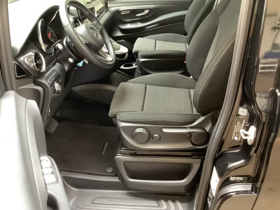 Mercedes-Benz V 300d 4MATIC Extralong (4)