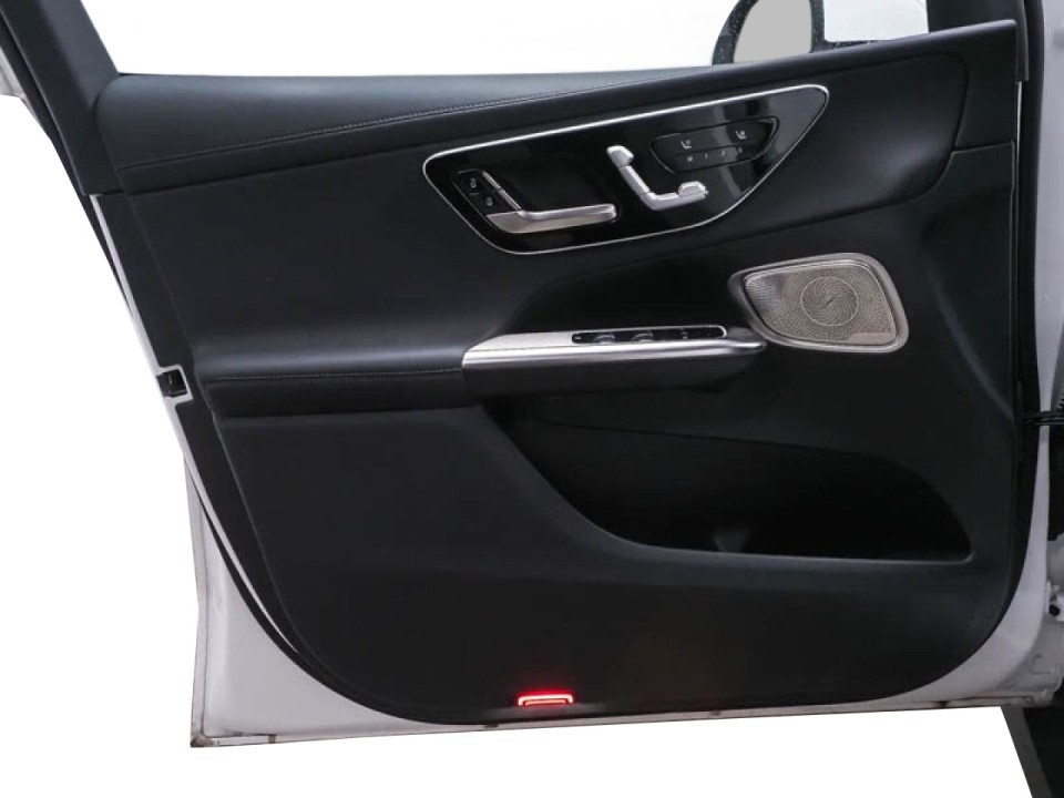 Mercedes-Benz GLC 300 4MATIC AMG Line - foto 13