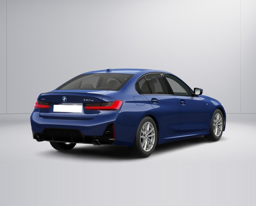 BMW Seria 3 330e xDrive M-Sport - foto 6