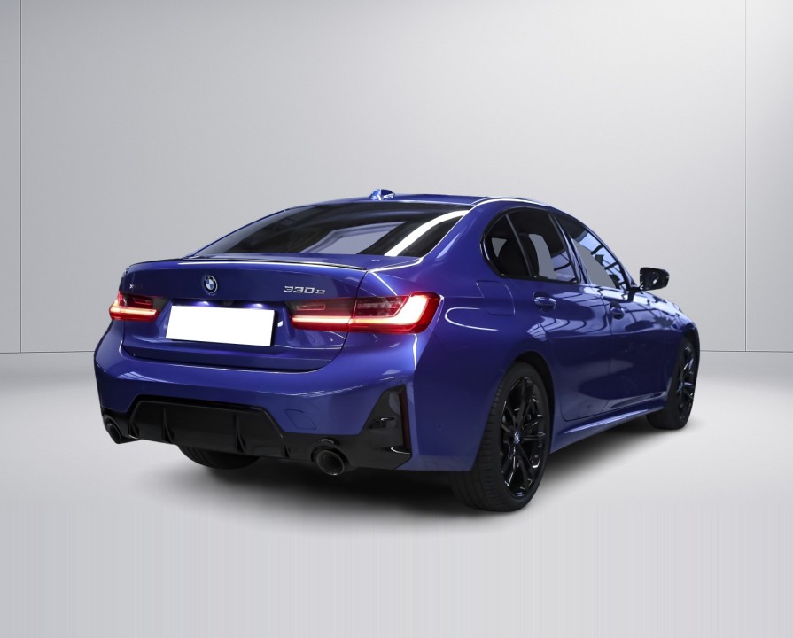 BMW Seria 3 330e xDrive M-Sport (3)