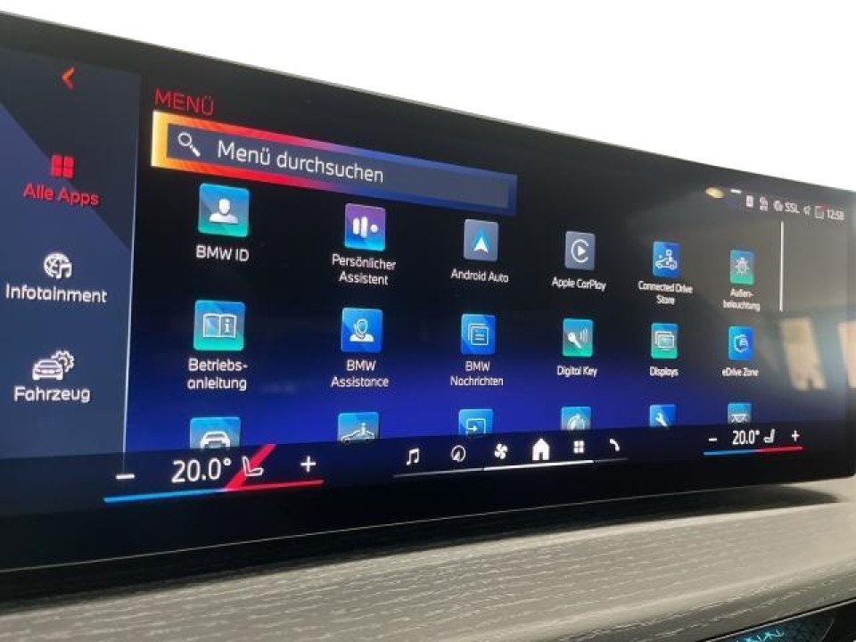 BMW Seria 3 330e xDrive M-Sport - foto 18