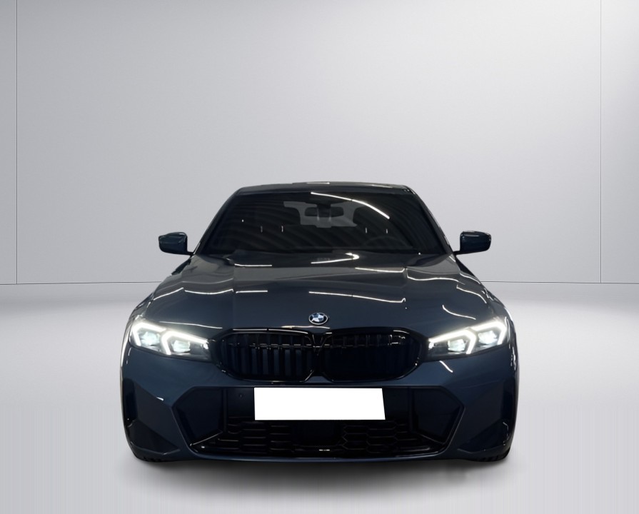 BMW Seria 3 330e xDrive M-Sport (2)