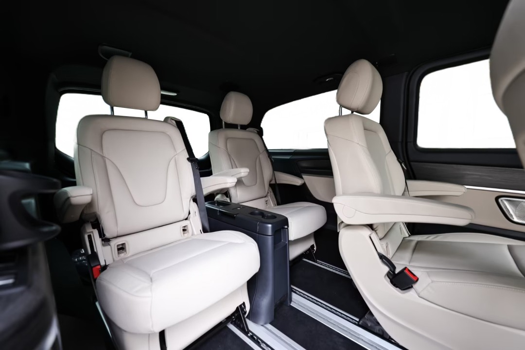 Mercedes-Benz V 300d 4MATIC Extralong - foto 8