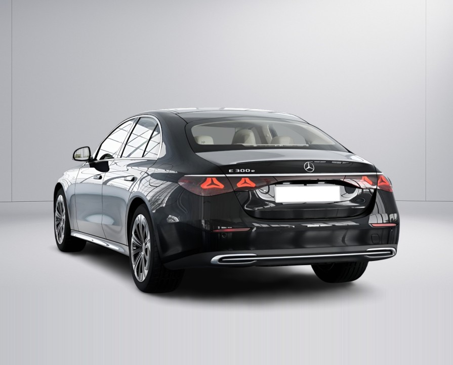 Mercedes-Benz E 300e Avantgarde - foto 7