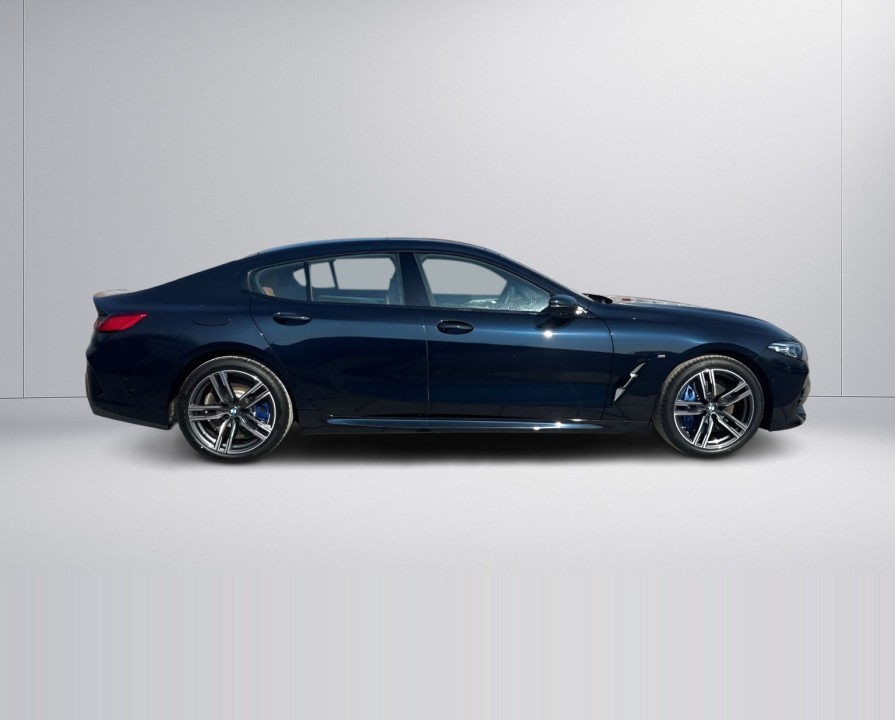 BMW Seria 8 840d xDrive Gran Coupe M-Sport (2)