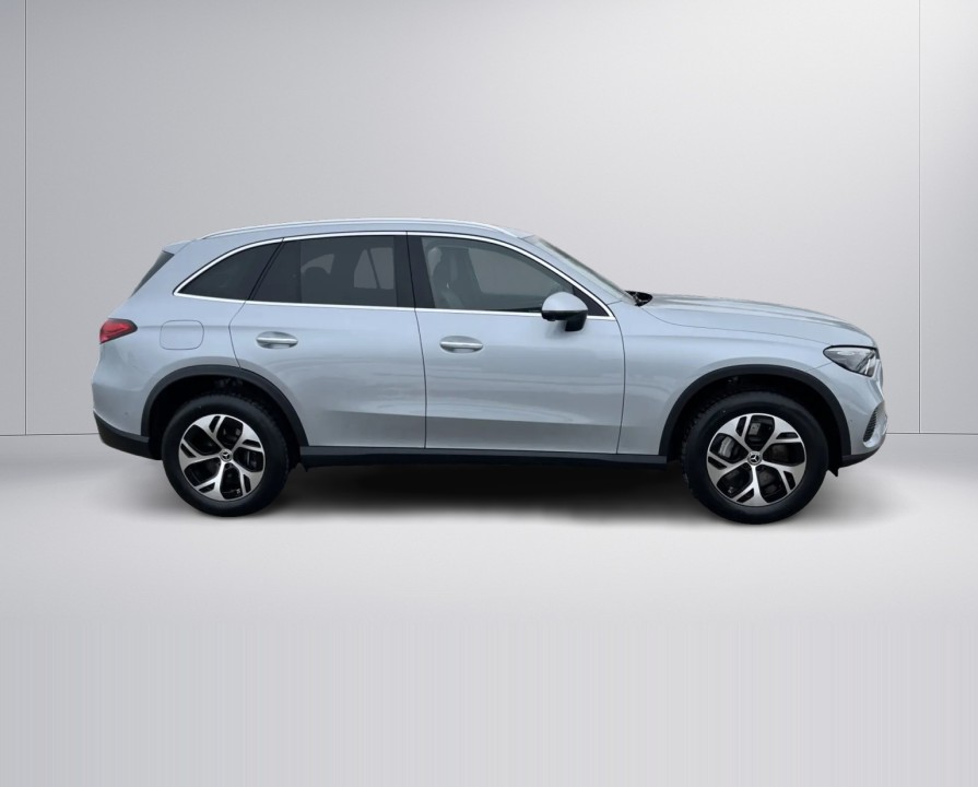 Mercedes-Benz GLC 300de 4MATIC Avantgarde (2)