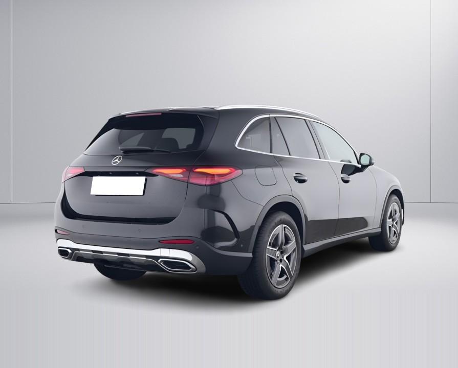 Mercedes-Benz GLC 300 4MATIC AMG Line (2)