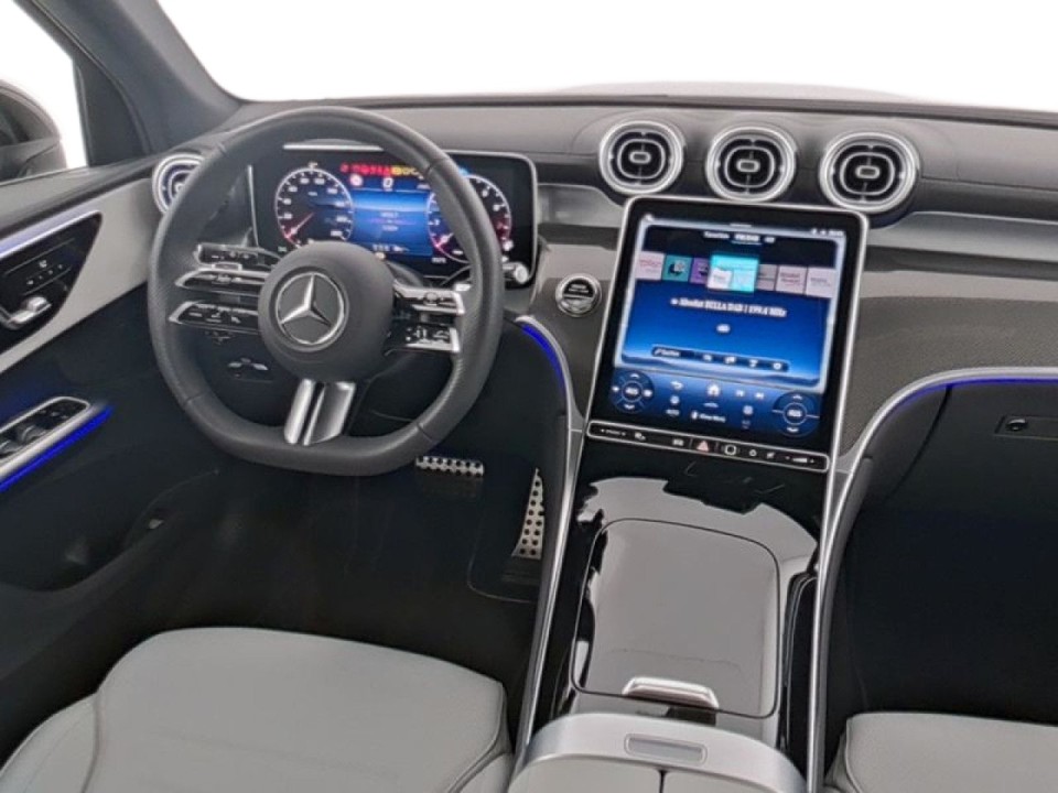 Mercedes-Benz GLC 300 4MATIC AMG Line (5)