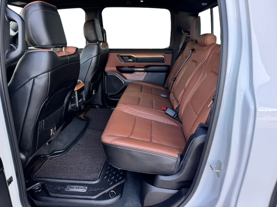 Dodge RAM 1500 Longhorn - foto 14