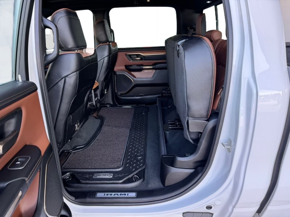 Dodge RAM 1500 Longhorn - foto 15