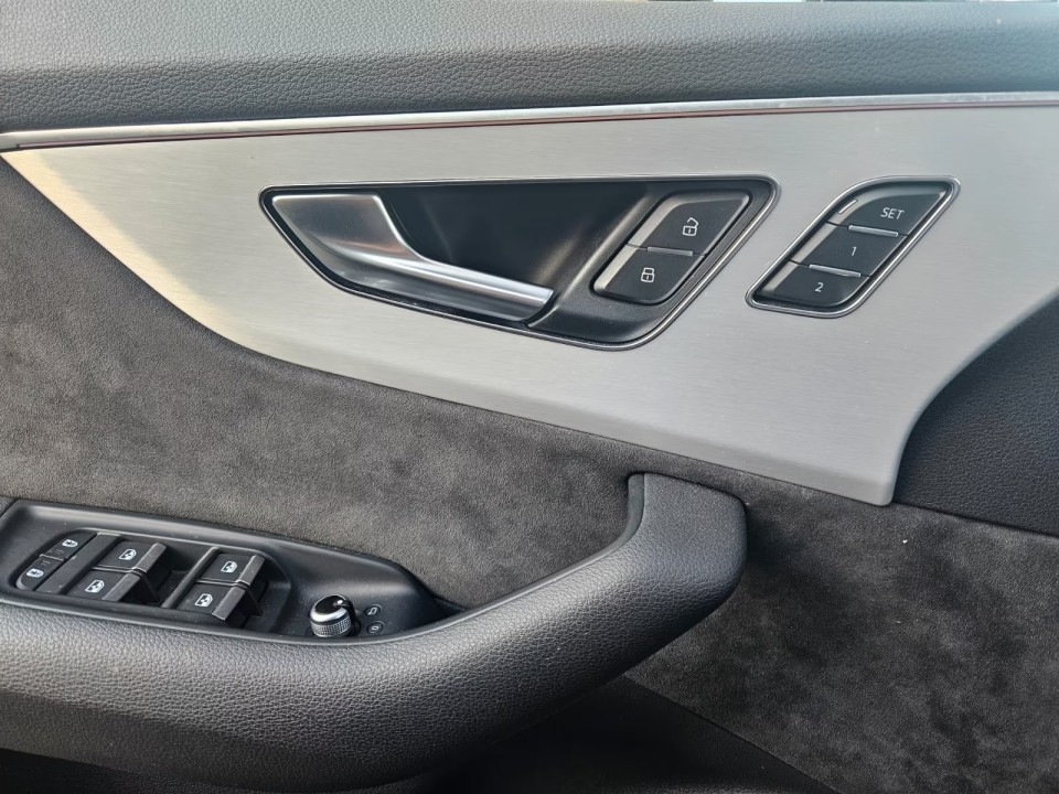 Audi Q7 55 TFSIe quattro - foto 9