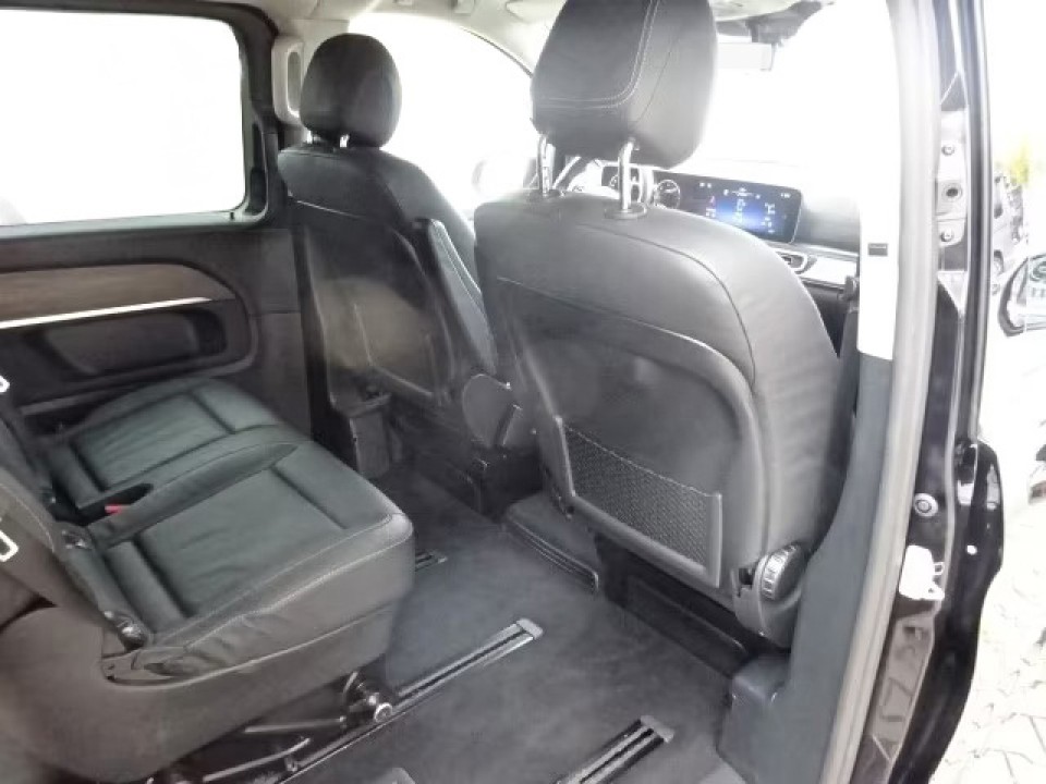 Mercedes-Benz V 300d 4MATIC Extralong Avantgarde - foto 13