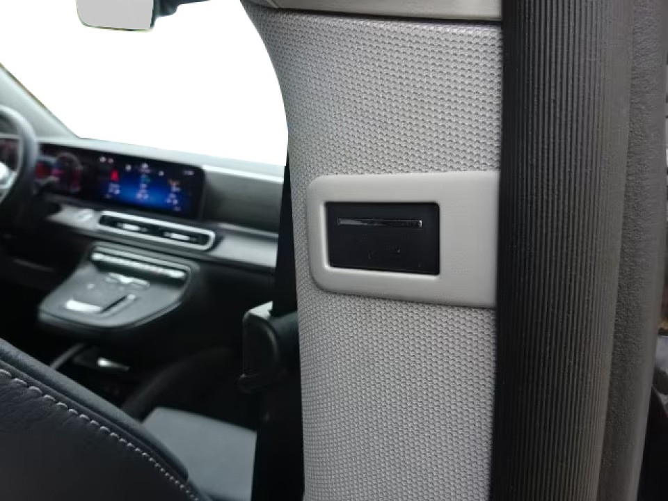 Mercedes-Benz V 300d 4MATIC Extralong Avantgarde - foto 28