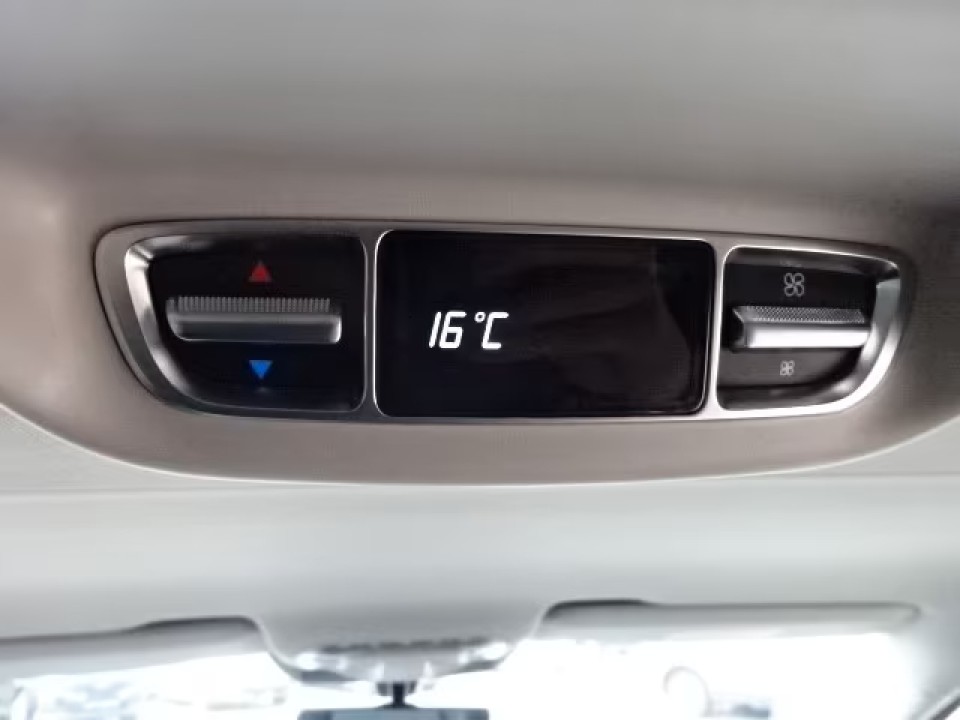 Mercedes-Benz V 300d 4MATIC Extralong Avantgarde - foto 23