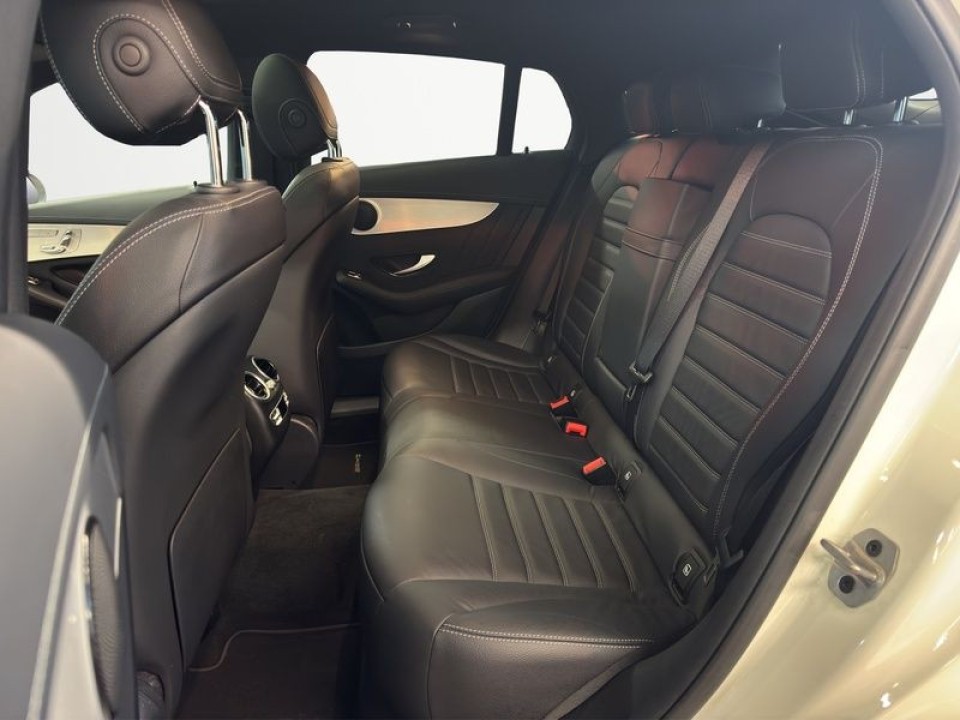 Mercedes-Benz GLC Coupé Mercedes-Benz GLC Coupe 300 4MATIC AMG Line - foto 10