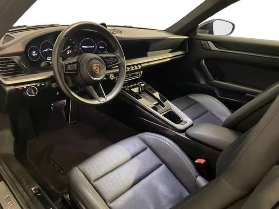 Porsche 911 Carrera 4 - foto 8