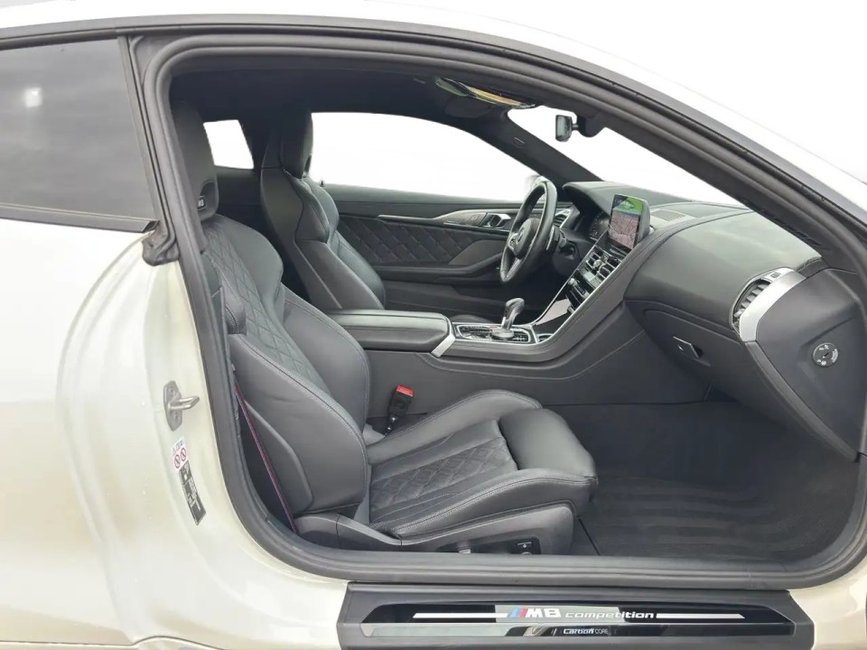 BMW M8 Competition - foto 11