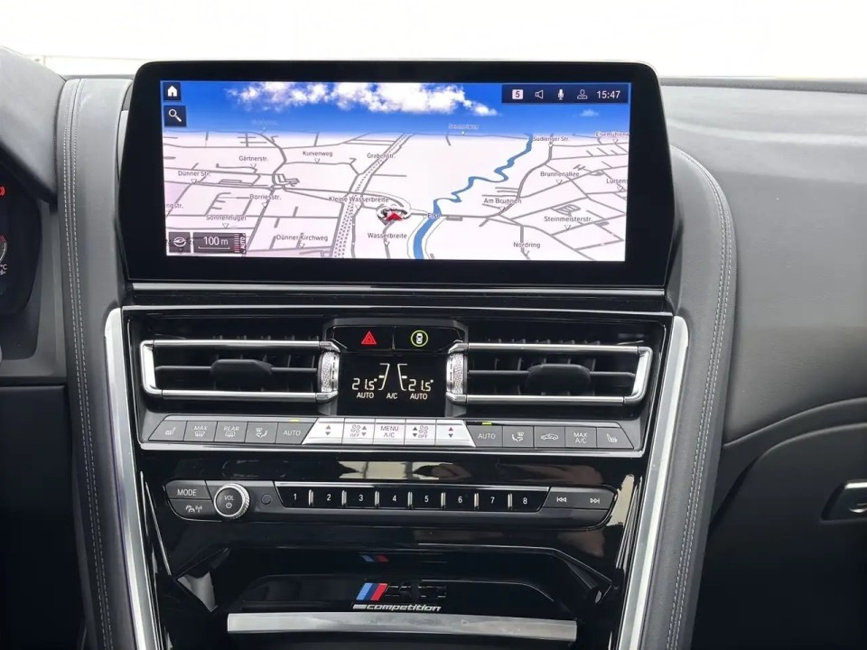 BMW M8 Competition - foto 12