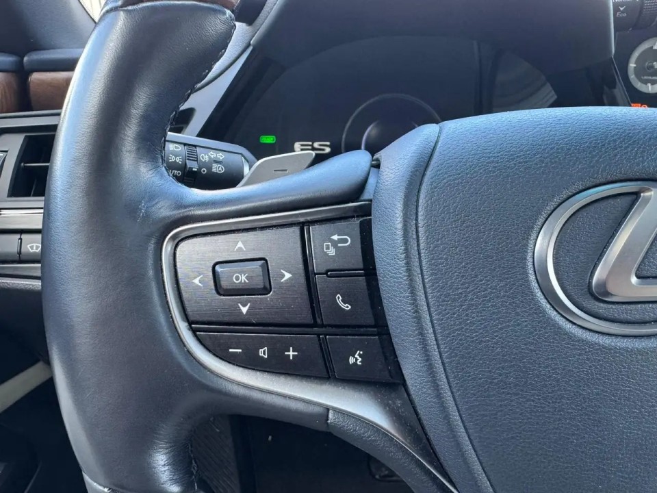Lexus Seria ES 300h President Line - foto 7