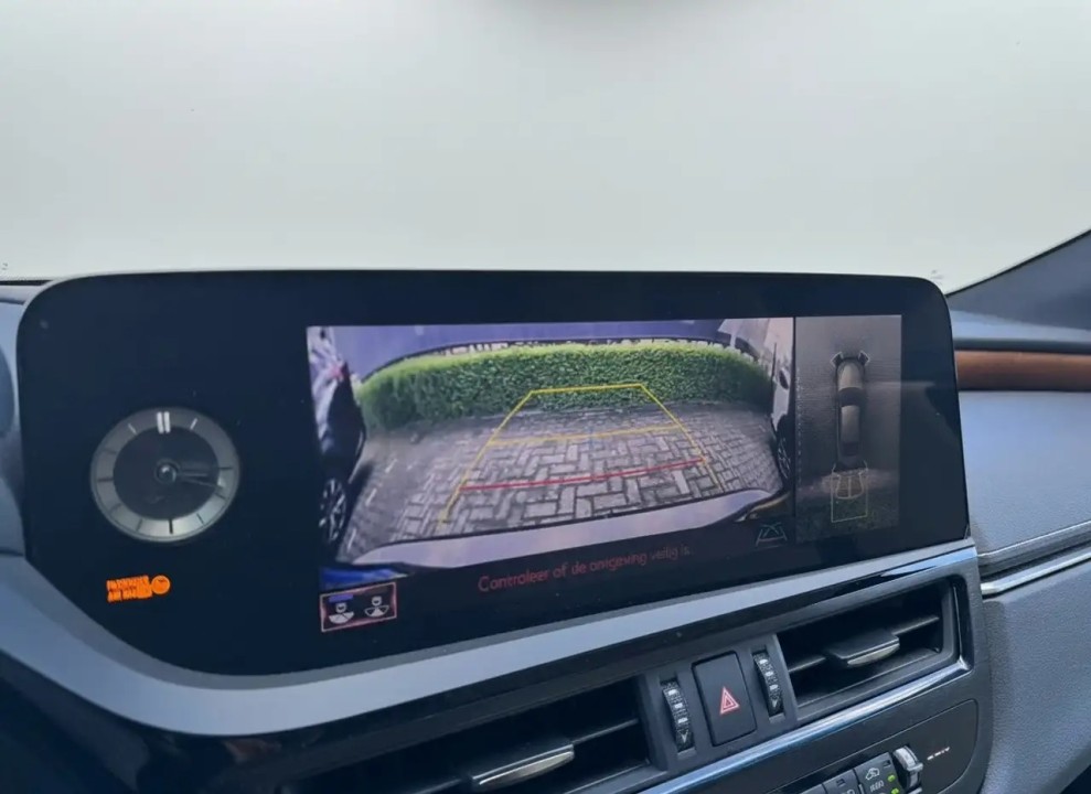 Lexus Seria ES 300h President Line - foto 13