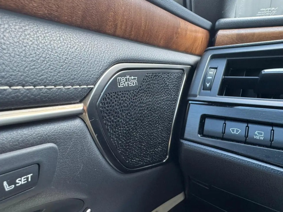 Lexus Seria ES 300h President Line - foto 18