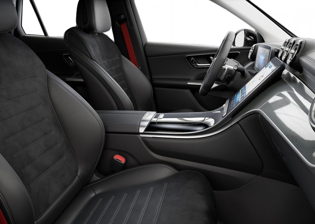 Mercedes-Benz GLC 300 4MATIC AMG Line - foto 15