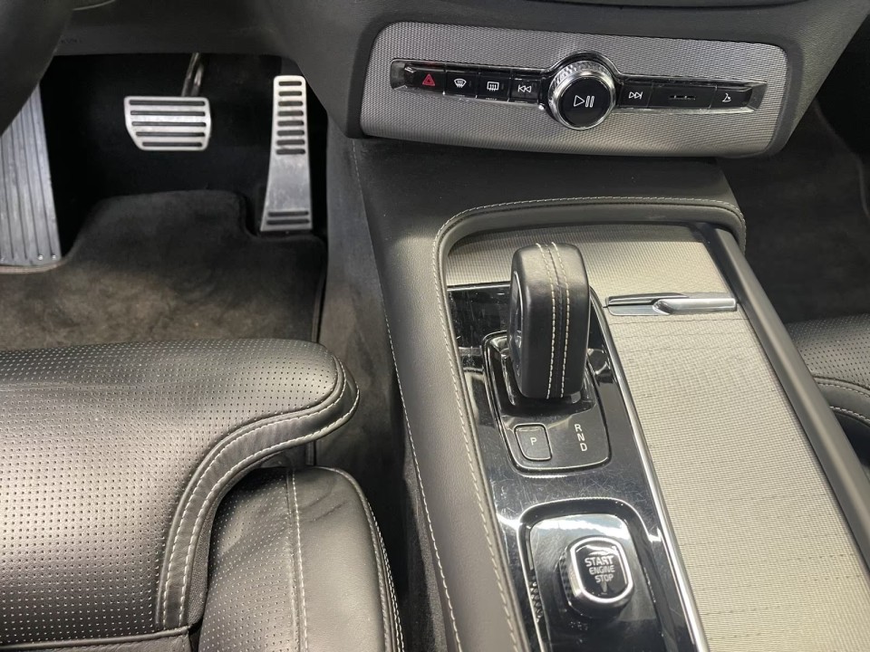 Volvo XC 90 T8 Recharge AWD R-Design - foto 9