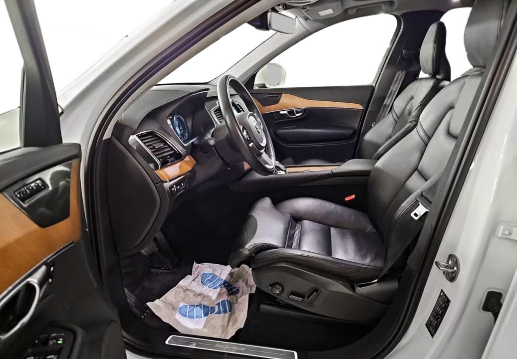 Volvo XC 90 T8 Recharge AWD Inscription (5)