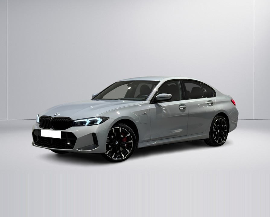 BMW Seria 3 330e xDrive M-Sport Pro