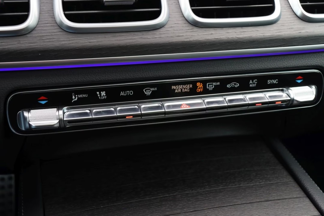 Mercedes-Benz GLE 400d 4MATIC AMG - foto 15