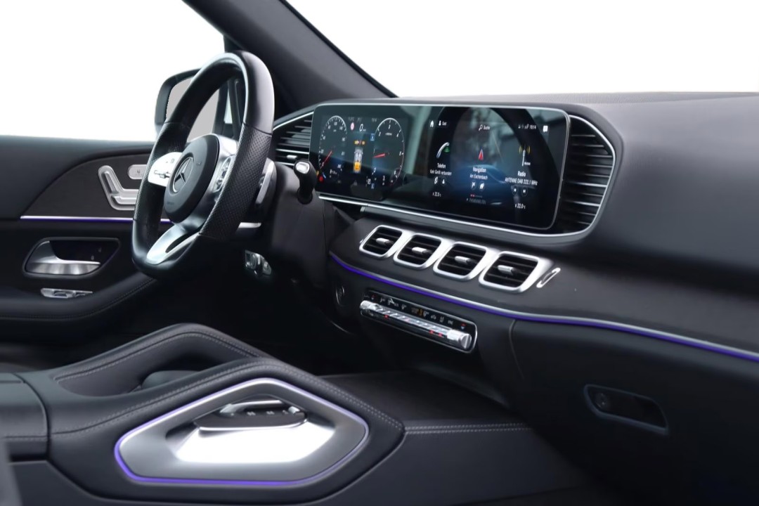 Mercedes-Benz GLE 400d 4MATIC AMG - foto 11