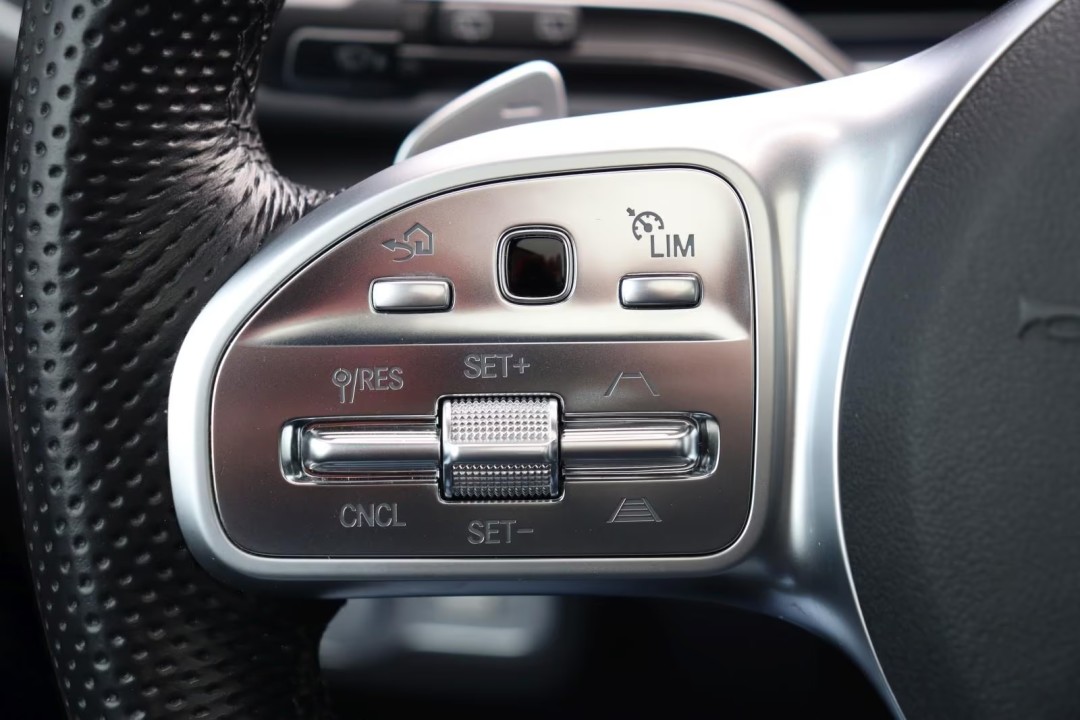 Mercedes-Benz GLE 400d 4MATIC AMG - foto 13