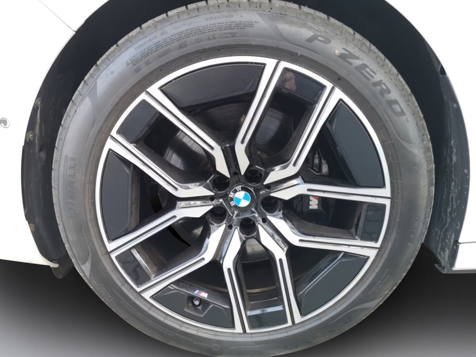 BMW Seria 7 740d xDrive M-Sport - foto 24
