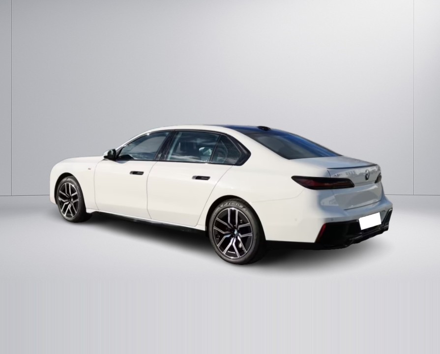 BMW Seria 7 740d xDrive M-Sport (5)