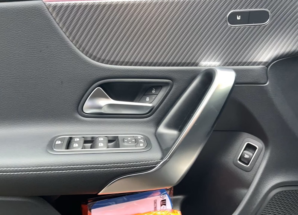 Mercedes-Benz CLA 200d - foto 16