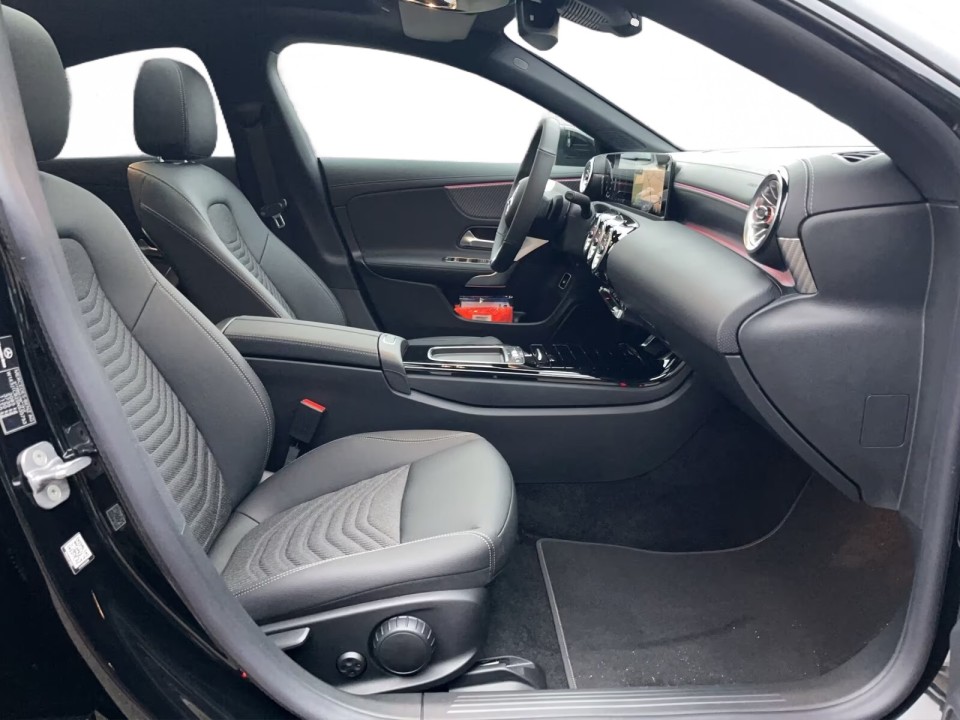 Mercedes-Benz CLA 200d - foto 11