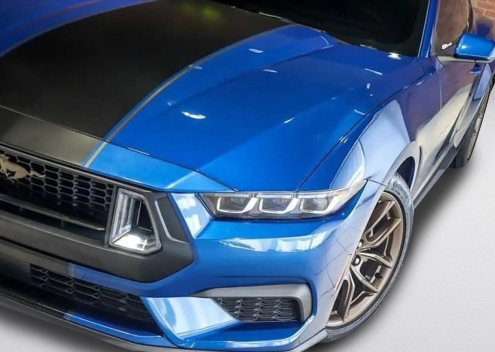 Ford Mustang - foto 13