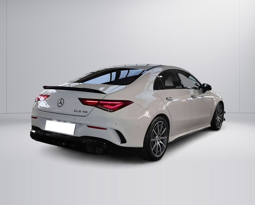 Mercedes-Benz CLA 45 AMG 4MATIC (2)