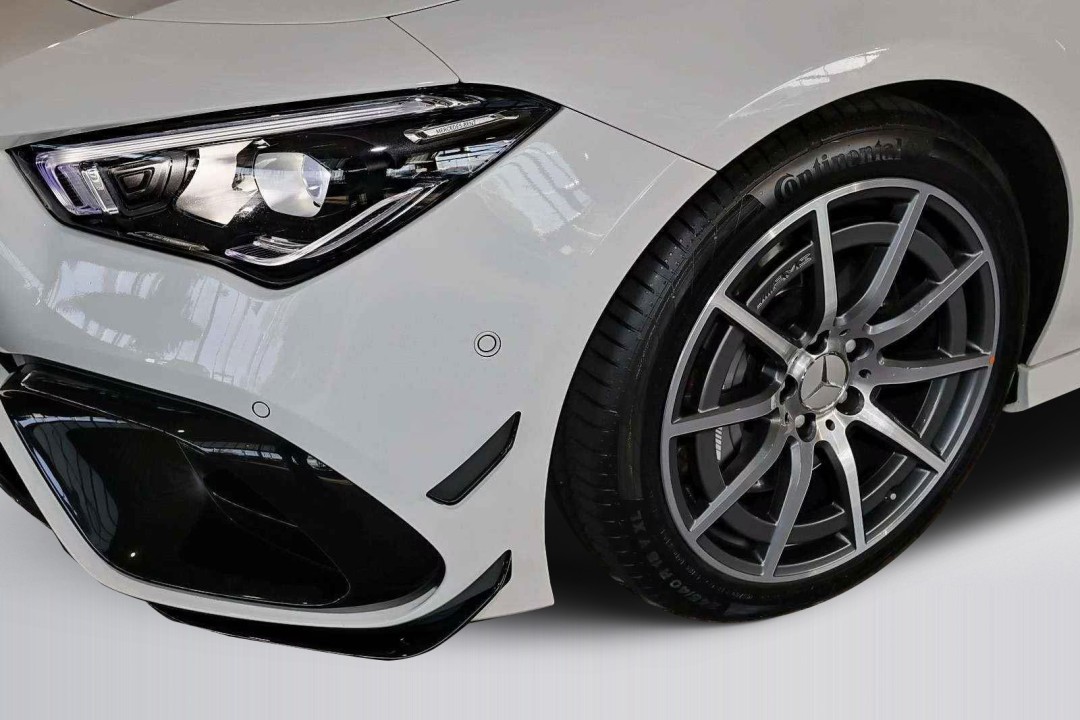 Mercedes-Benz CLA 45 AMG 4MATIC - foto 12