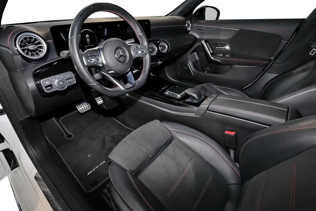 Mercedes-Benz CLA 45 AMG 4MATIC - foto 7