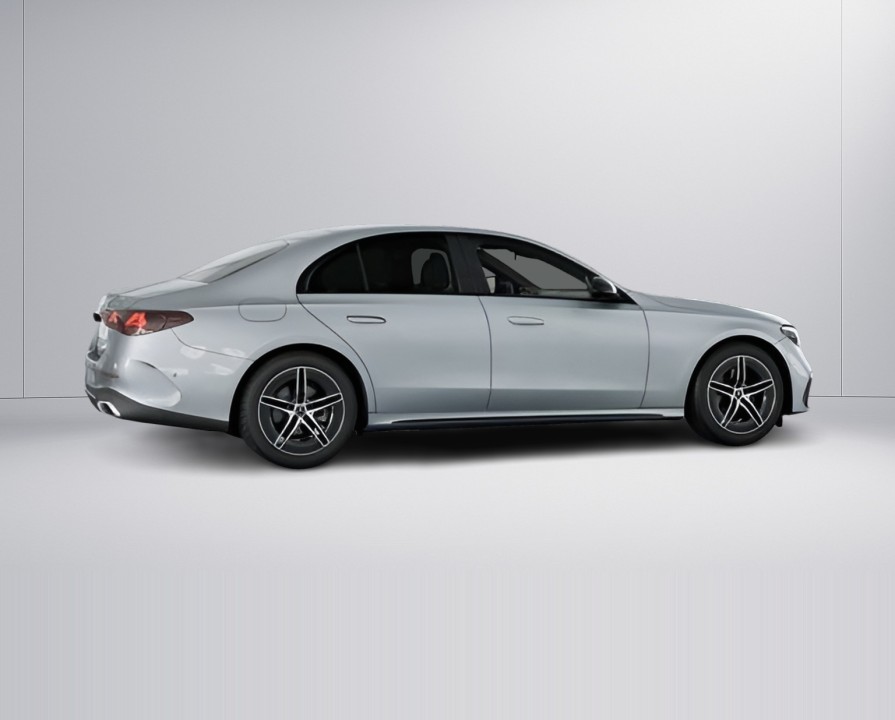 Mercedes-Benz E 220d AMG (4)