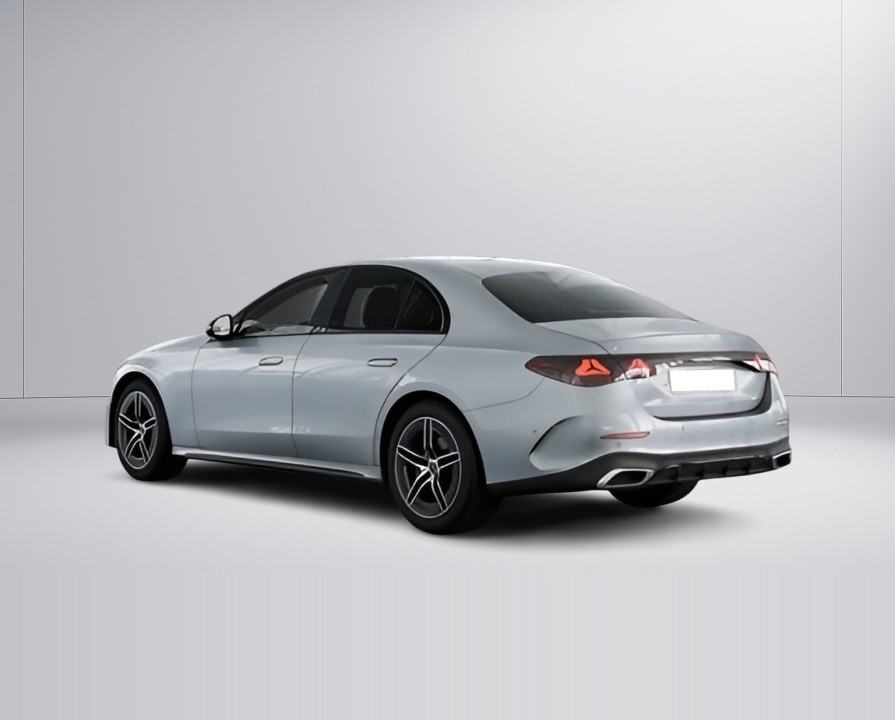 Mercedes-Benz E 220d AMG - foto 7