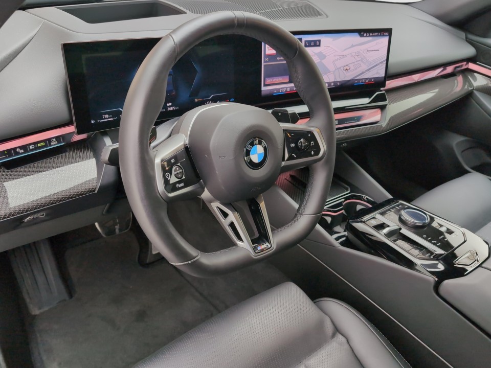 BMW Seria 5 520d xDrive - foto 7